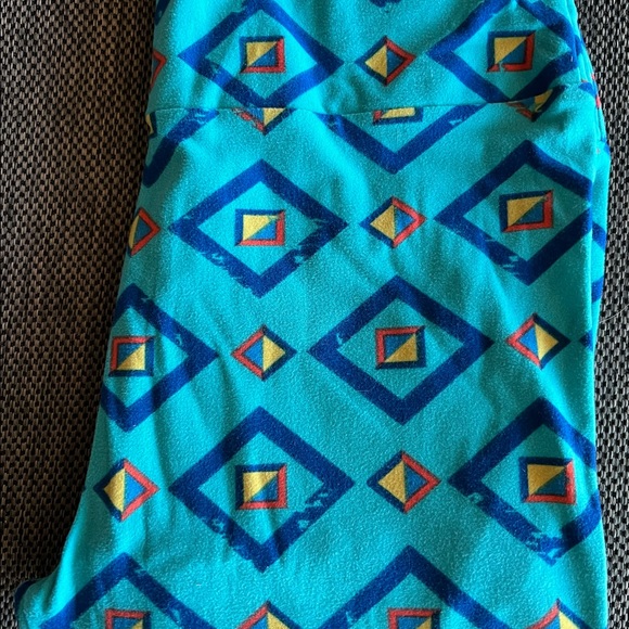 LuLaRoe Pants - LuLaRoe OS Leggings